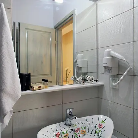 Niriides Aparthotel 3*