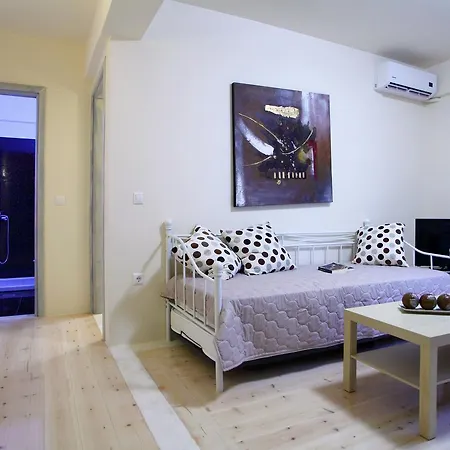 Niriides Lefkada City