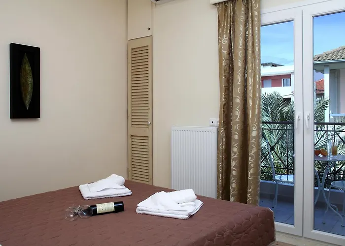 Niriides Aparthotel 3*